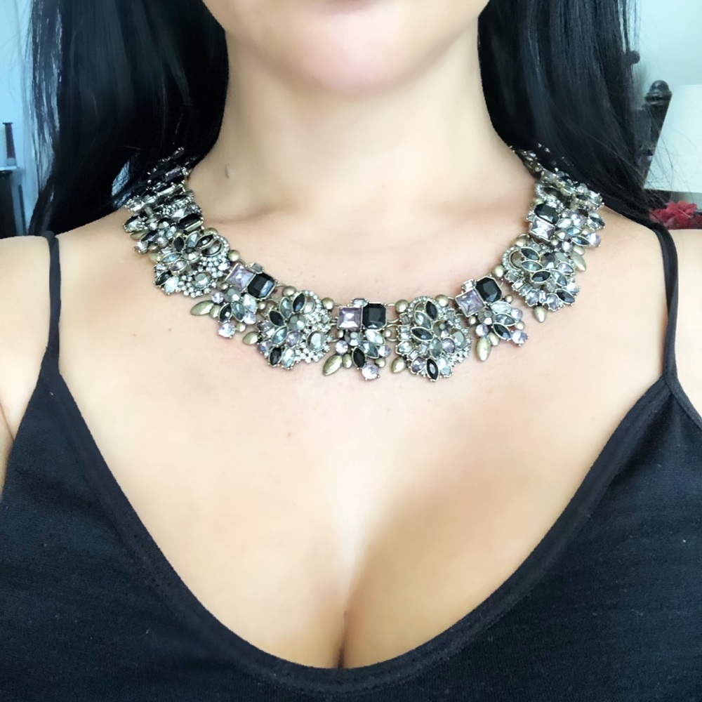 Costume jewelry (four pieces)